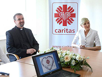 Ksiądz Mariusz Żaba – prezes Zarządu fundacji „Pro Caritate” z Warszawy prowadził w naszej parafii adwentowe rekolekcje (11-13.12.2016r) zdj. Grzegorz Jakubowski