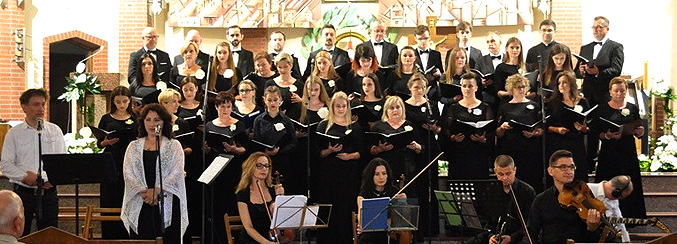 3 czerwca 2018 r. o godzinie 18.00 Zespół Muzyki Sakralnej LUMEN oraz Chór GAUDIUM w połączeniu z uczestnikami różnych grup parafialnych wykonali Pop - oratorium Miłosierdzie Boże. (zdj. ks.Zbiegniew Wielgosz/Foto Gość)